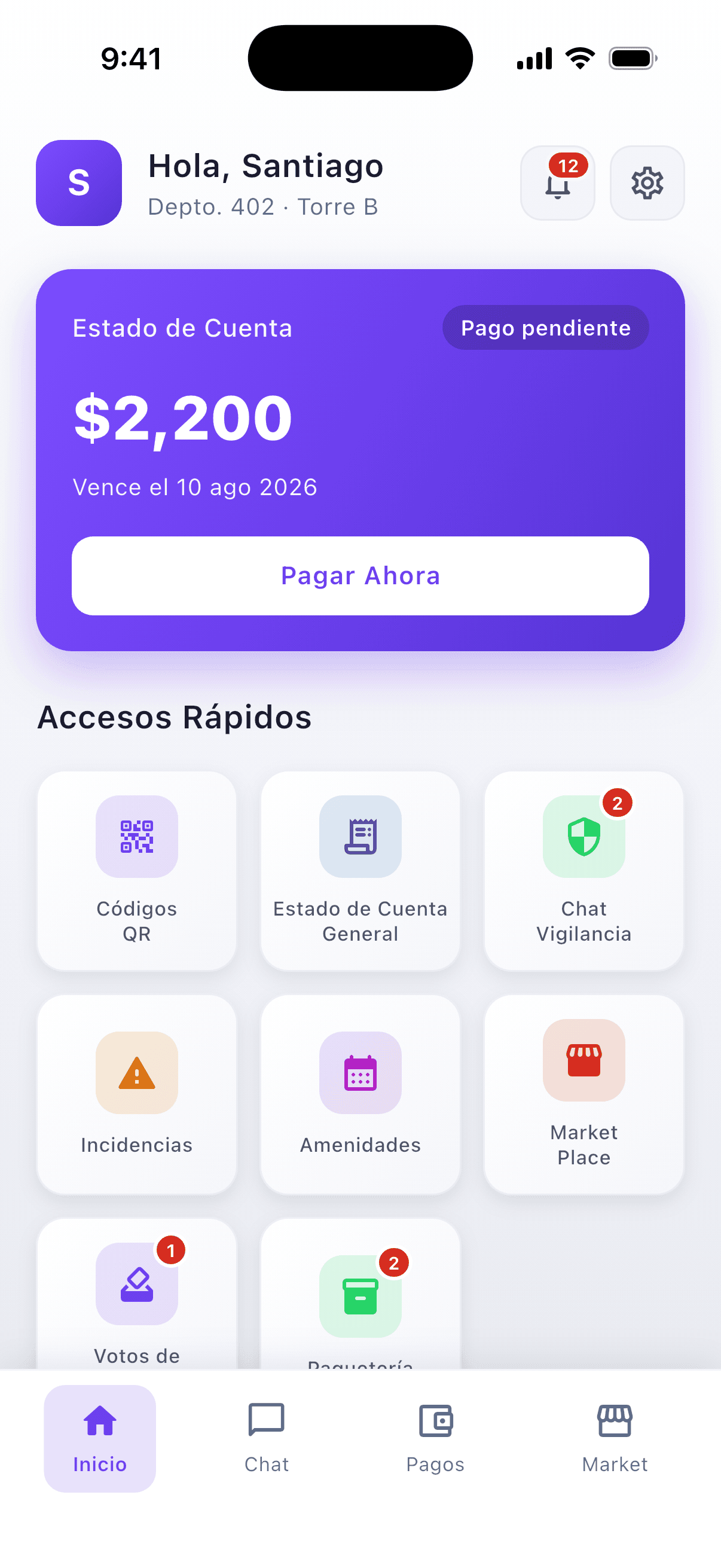 Pantalla de inicio del residente en Domus: estado de cuenta con pago pendiente y botón Pagar Ahora, más accesos a códigos QR, amenidades y marketplace.