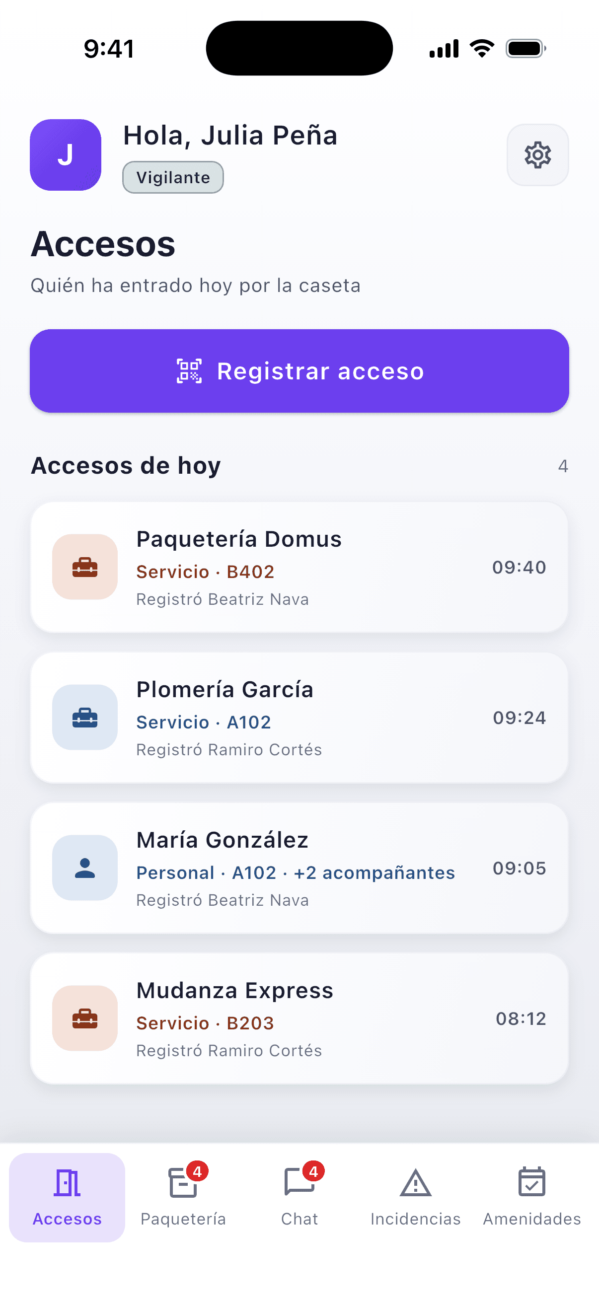Vista de caseta del vigilante en Domus: botón Registrar acceso y lista de accesos del día con visitas, servicios y quién los registró.